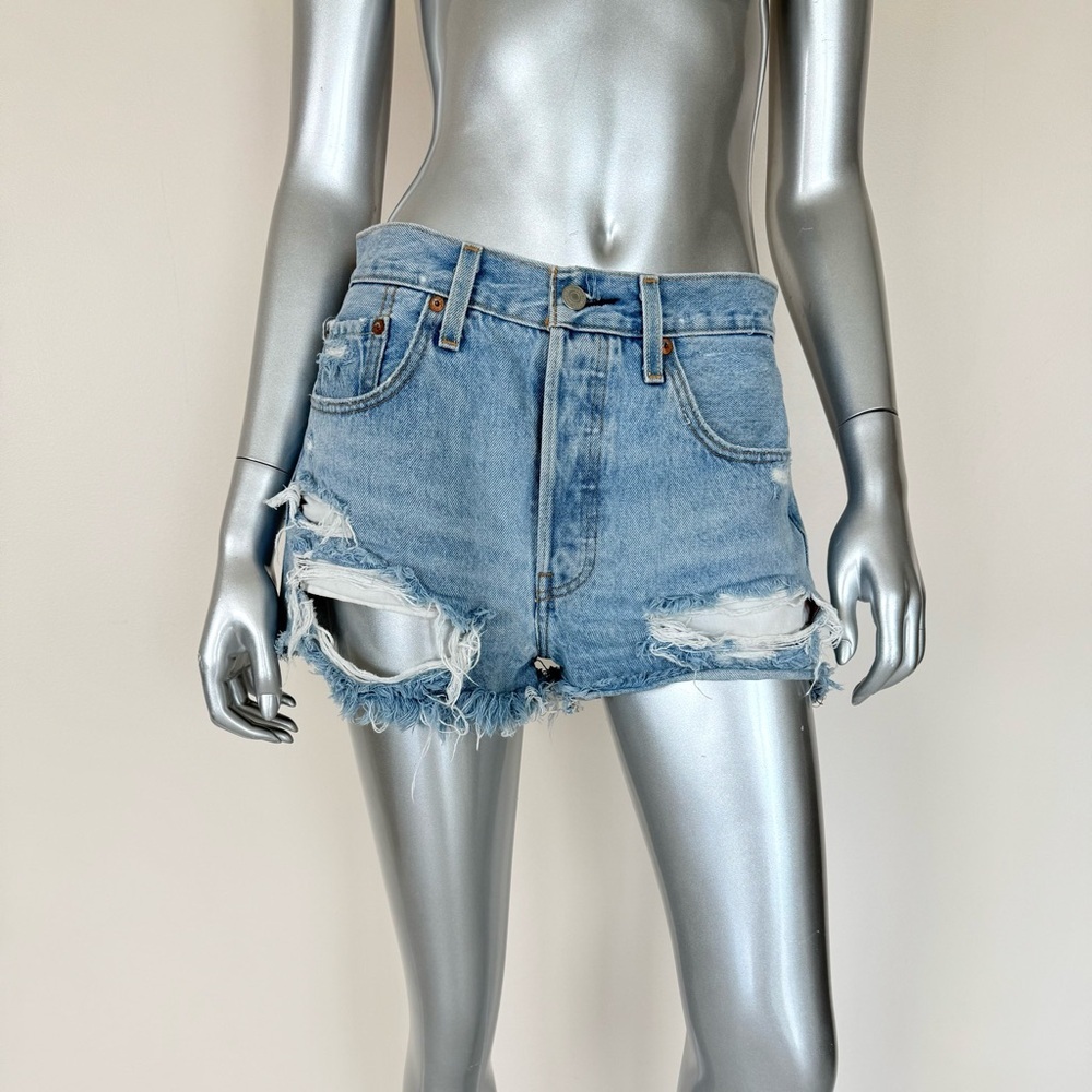Levi’s women jeans shorts size 27